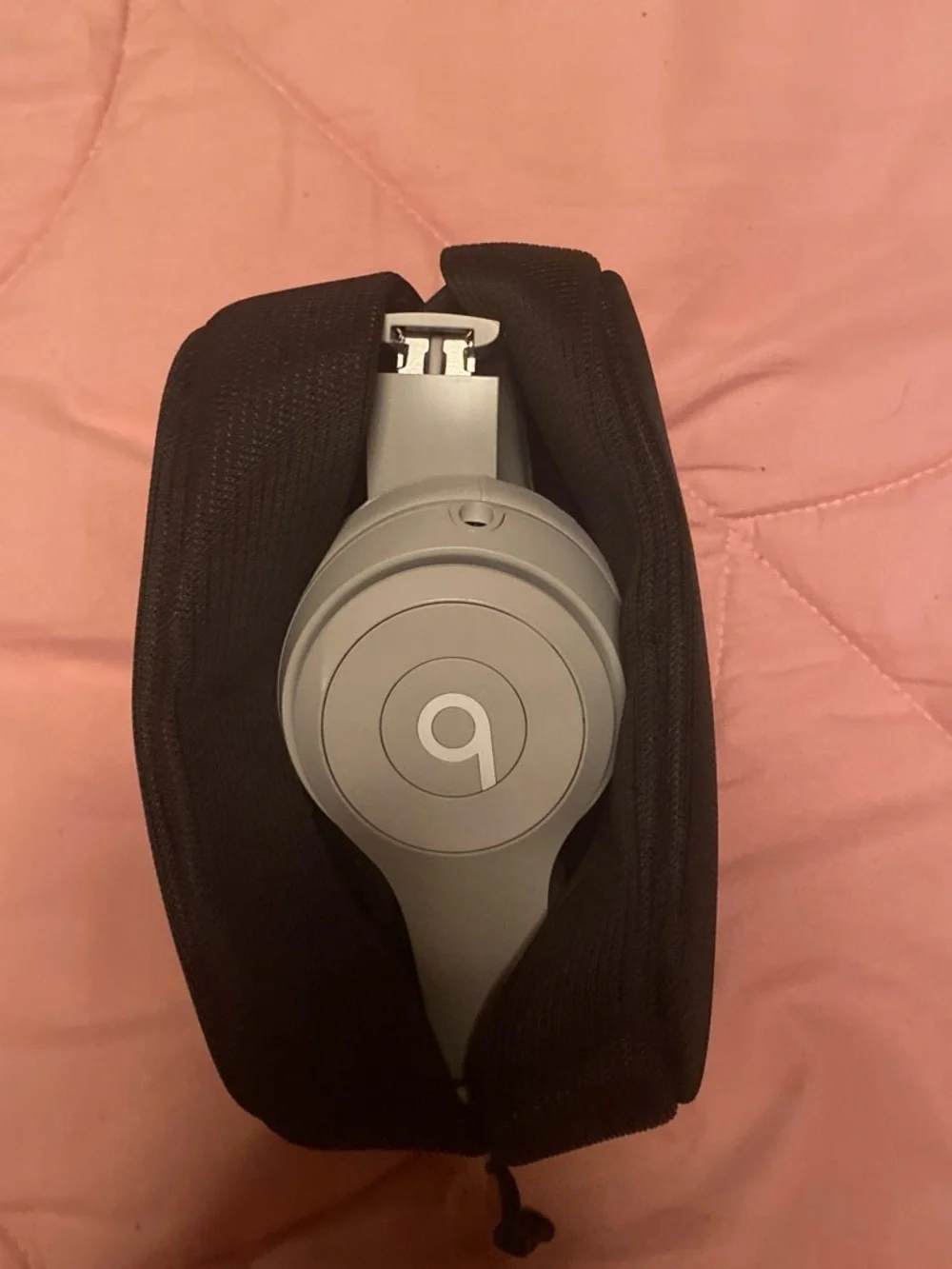 Beats by Dre Beats Solo 4 White Over-Ear Headphones